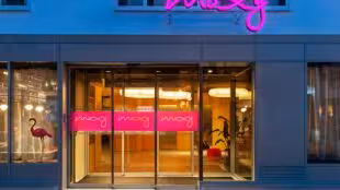 Moxy Paris Bastille-Entrée