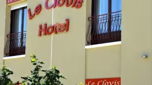 Logis Hôtel le Cheval Blanc et Clovis