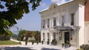 Pavillon Henri IV-Hotel Restaurant Terrasse