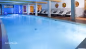 Piscine couverte et chauffée - Hôtel Carlina - Piscine couverte chauffée - Hôtel Carlina