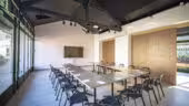 Grande Verrière-salle de sous-commission côté terrasse