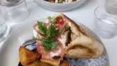 Yaya Saint-Ouen-Restaurant méditerranéen par Juan Arbelaez