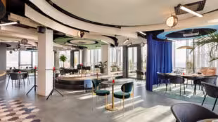 campus cyber skylounge