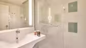 B&B Cergy Port****