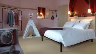 Mob Hôtel-Paris les Puces