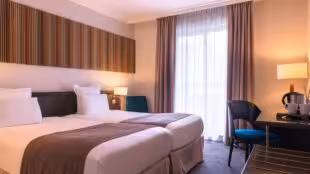 Hôtel Paris Boulogne ****