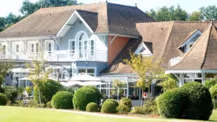 Etiolles Country Club