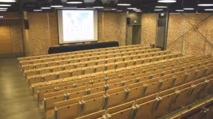 Espace Iris-Amphithéâtre format 188 places équipé