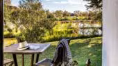 auberge-cavaliere-du-pont-des-bannes-manadier-cavaliere-terrasse-149008-1920-1080-auto