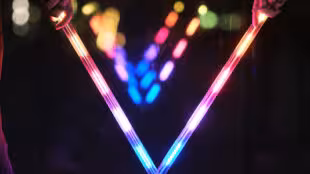 JONGLEUR-LED-PETITE-2