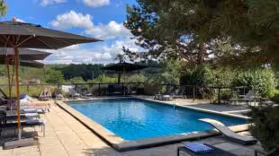 Hôtel Château les Merles