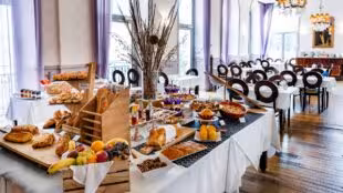 Grand Hôtel Gallia & Londres Bike & NUXE Spa
