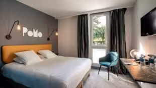 PoMo Hotel & Restaurant