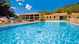 Club Domaine de Château Laval - Vacances Bleues
