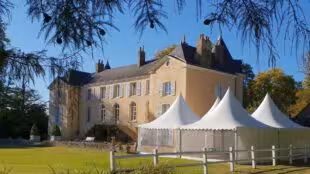 Grange de Bresteau, Château de Bresteau, EBCom