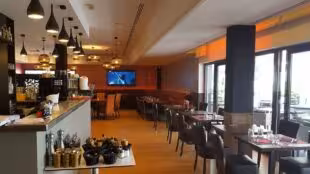 Le For You Restaurant