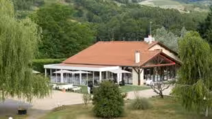 domaine des pierres dorees