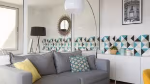 UNE MAISON BLEUE