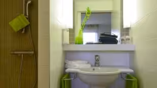 BRIT HOTEL Reims Croix Blandin
