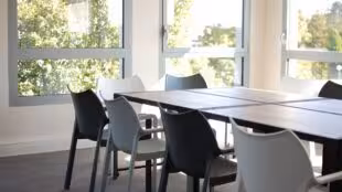 Booster House | Coworking | Bureaux | Salles de réunion
