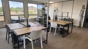 Booster House | Coworking | Bureaux | Salles de réunion