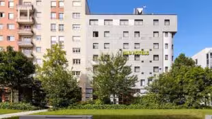 B&B HOTEL Saint-Quentin-en-Yvelines Centre Gare