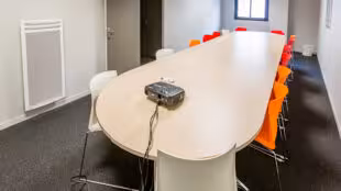 Clermont Business Box