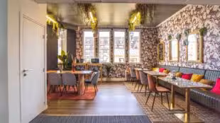 Bureaux and Co - Crossroad