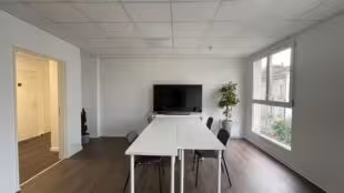 FRUGAL SPACE