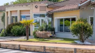 Hôtel Kyriad Lyon Bron Eurexpo Le Cottage