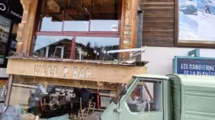 Wood Cafe Chatel