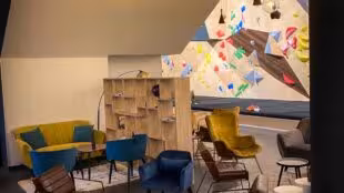 Climbing District