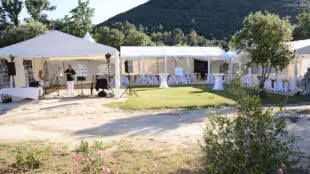 Le Domaine du Serre d'Avène - hébergements et locations de salles