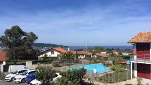 Bella Vista Guest Center Pays Basque