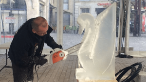 sculpteur sur glace