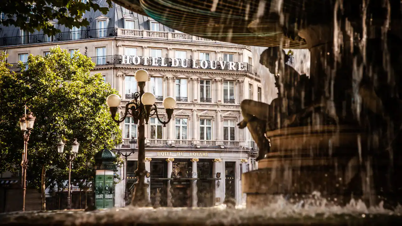 Hôtel du Louvre*****-Façade