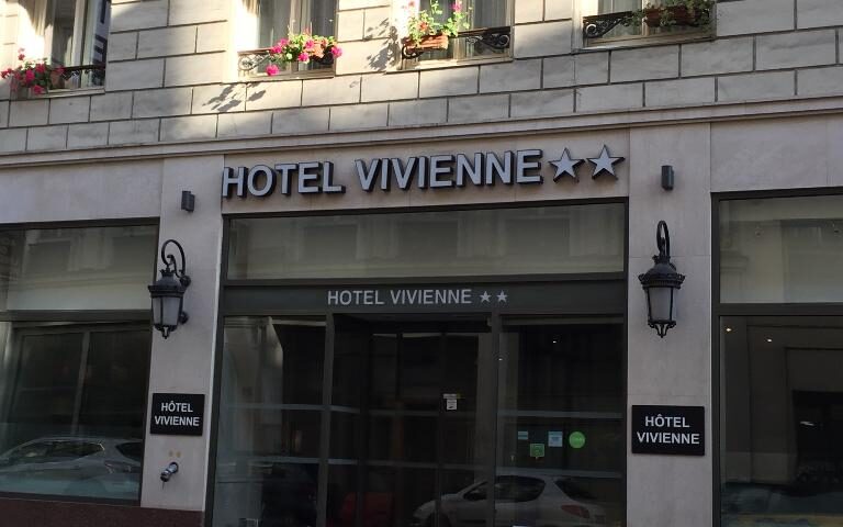 Hotel Vivienne w 1 edited