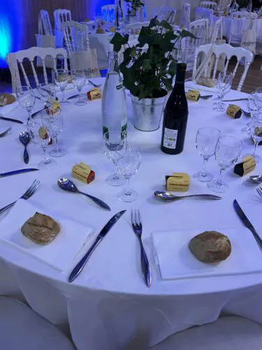 tables dressées - Mobileo Telecom