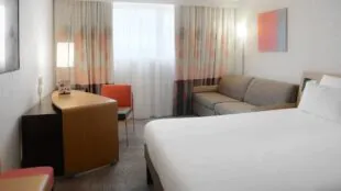 HÔTEL NOVOTEL CAEN CÔTE DE NACRE