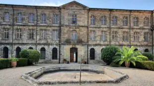 Château Abbaye de Cassan