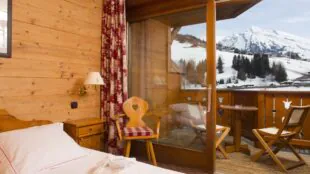 Hôtel Carlina chambre vue sur la chaîne des Aravis - Hôtel Carlina chambre avec vue sur la chaîne des Aravis