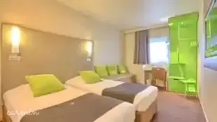 Campanile Roissy ***