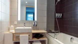 Hampton by Hilton Paris Clichy