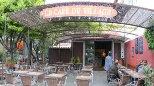 Café du village