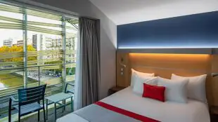 Holiday Inn Express Paris-Canal de la Villette