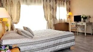 Logis Hostellerie du Mont Aimé Logis Hostellerie du Mont Aimé