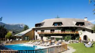 HÔTEL&SPA LES BARTAVELLES