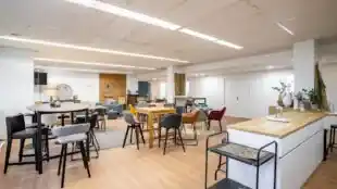 Hiptown Lyon location bureaux, salles de réunion et coworking
