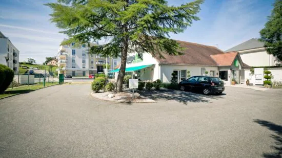 Hôtel Restaurant Campanile
