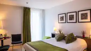 Hôtel Mercure Villefranche en Beaujolais Ici & La